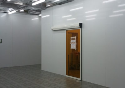 Porte coulissante automatique pour salle propre