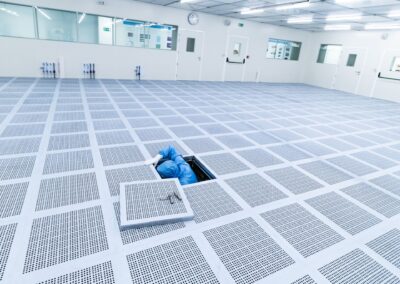 Salle propre, vitrage bi affleurant, plancher technique